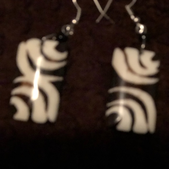Women’s African earrings - Picture 1 of 1